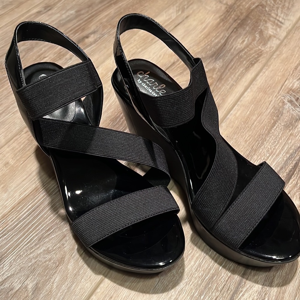 Charles David black high-heeled wedge sandals Size 7.5